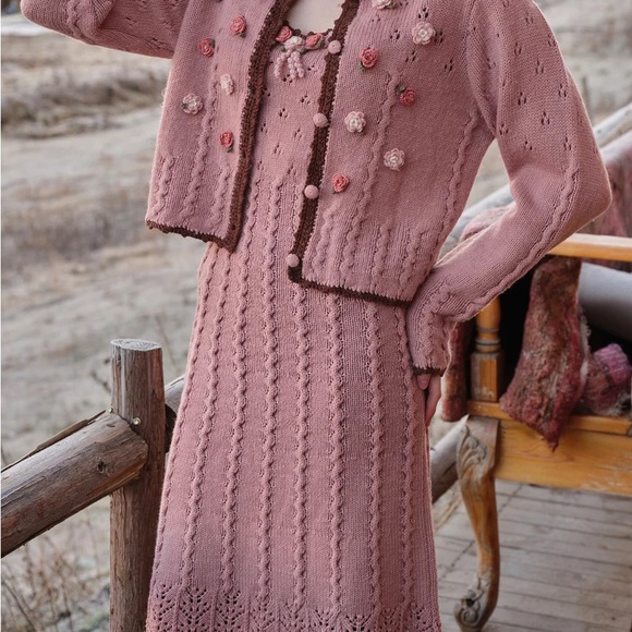 LaceMade Floral Knitted Cardigan - Picture 3 of 9